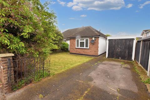 2 bedroom semi-detached bungalow for sale, Haven Road, Canvey Island SS8