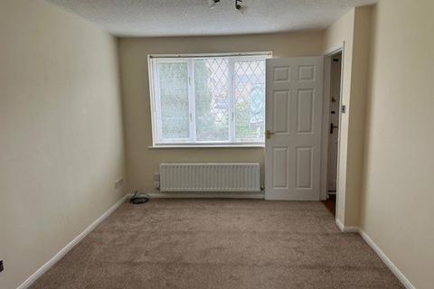 2 bedroom house to rent, John Clare Court - Kettering