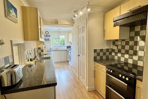25 Chichester Close, Witley, Godalming, GU8 5PA