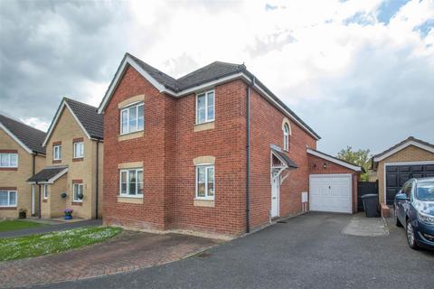 4 bedroom detached house to rent, Chivers Road, Haverhill CB9