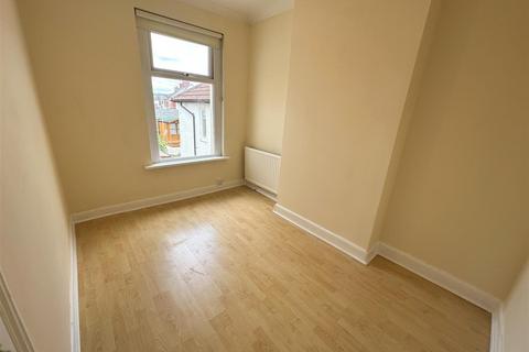 2 Guys Road, Barry, CF63 3QA