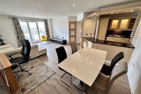2 bedroom apartment for sale, Imperial Point, The Quays, Salford