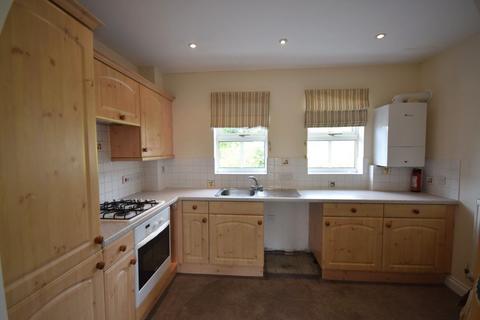 2 bedroom flat to rent, Marlen Court, Bideford, Devon