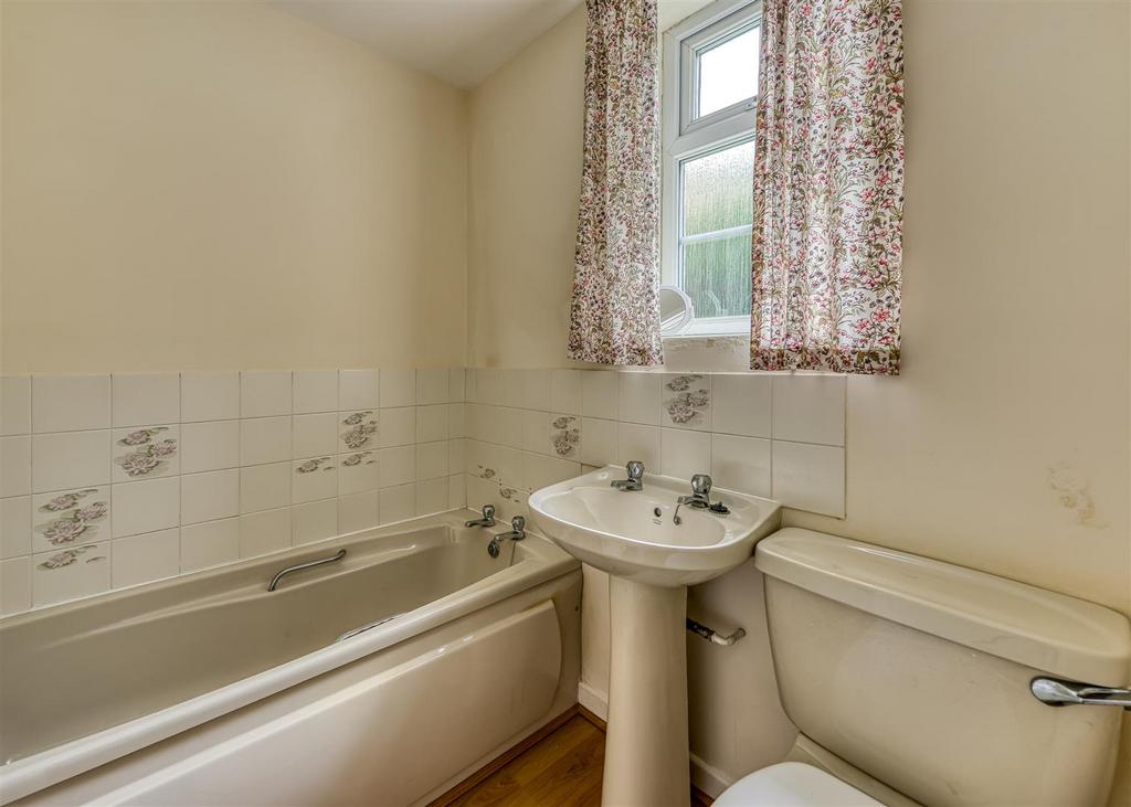 32 Church Hill-annex bathroom.jpg