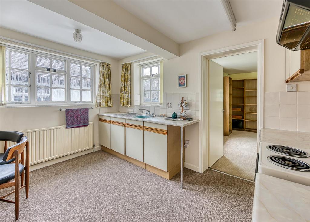 32 Church Hill-annex kitchen1.jpg