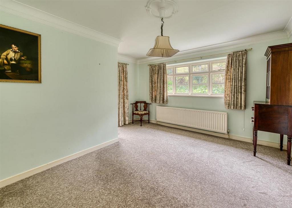 32 Church Hill-dining room.jpg