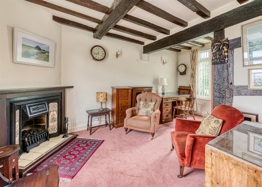 32 Church Hill-sitting1.jpg