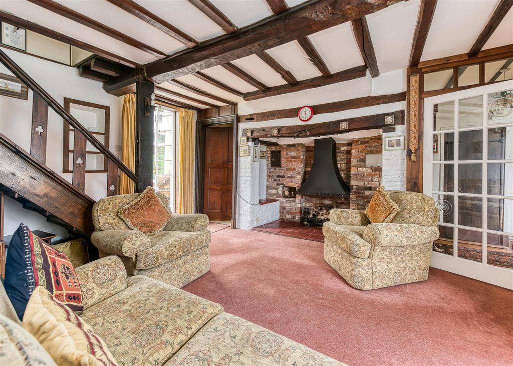 32 Church Hill-lounge.jpg
