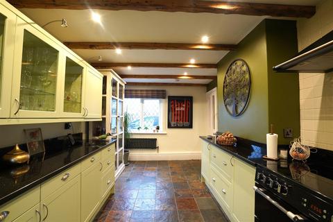 2 bedroom cottage for sale, Clay Lane, Hale, Altrincham
