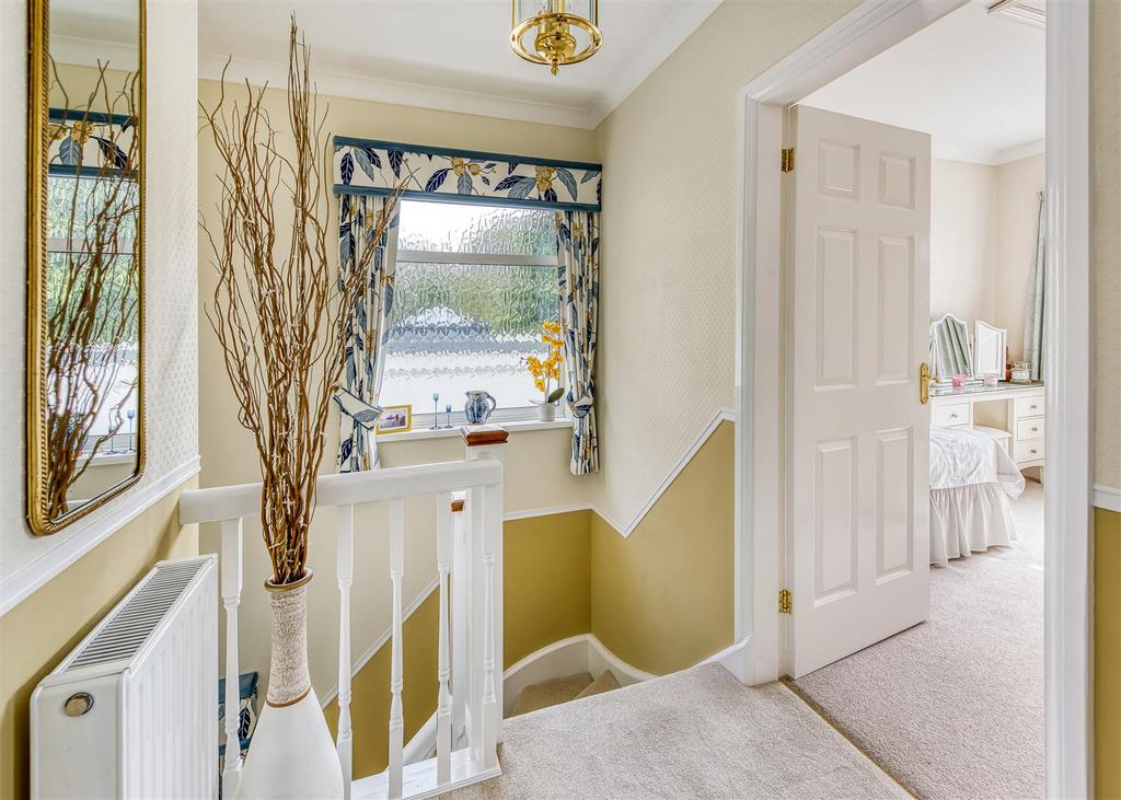 11 Catholic Lane-landing.jpg
