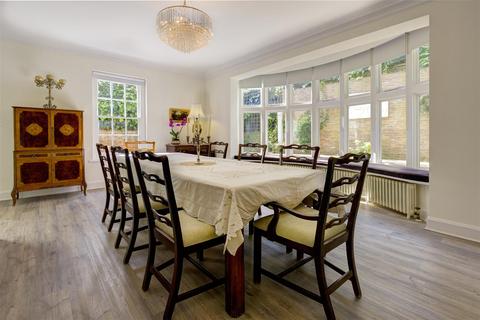 8 bedroom house for sale, West Heath Close, Hampstead, NW3