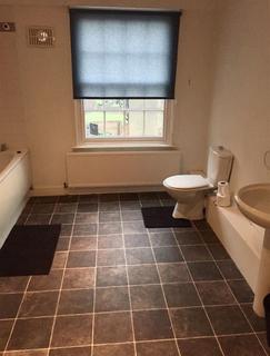 1 bedroom in a house share to rent, Room Let; High Street, Gravesend, Kent