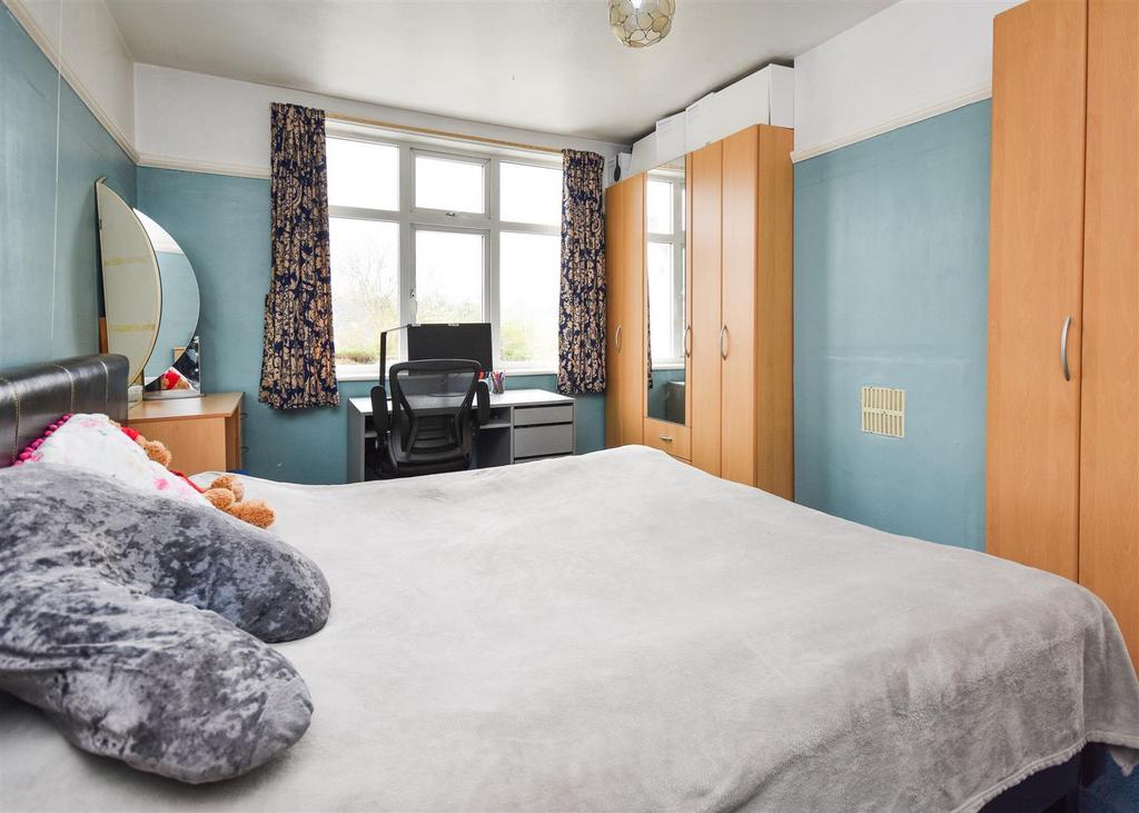 1 Pennhouse Avenue - Bedroom 2.jpg