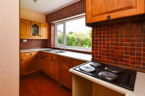 123 Wombourne Park, Wombourne, Wolverhampton, WV5 0LX