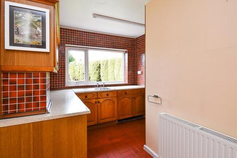123 Wombourne Park, Wombourne, Wolverhampton, WV5 0LX