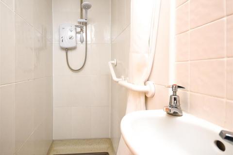 123 Wombourne Park, Wombourne, Wolverhampton, WV5 0LX