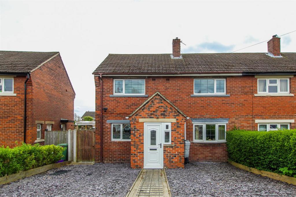 Manor Drive, Ossett WF5 3 bed semidetached house for sale £235,000