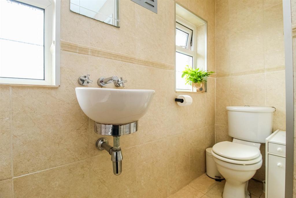 Bathroom/w.c.