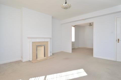 3 bedroom apartment for sale, Cambray Court, Cheltenham, GL50