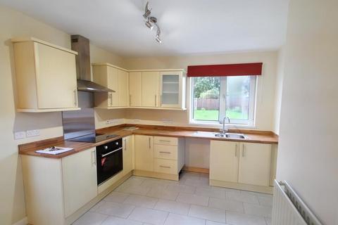 2 bedroom semi-detached house to rent, Cecil Street, Northants NN14