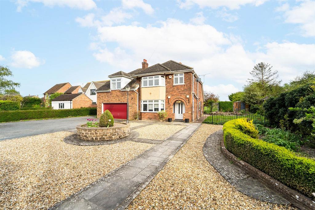 Swaffham Road, Cambridge CB25 5 bed detached house for sale £775,000