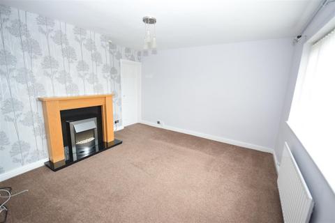 3 bedroom semi-detached house to rent, South Street, Normanton WF6