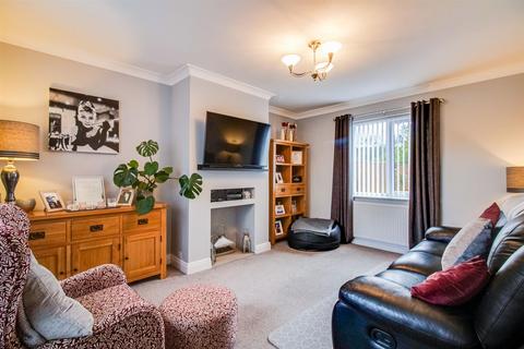 3 bedroom house for sale, Thornes Road, Wakefield WF2
