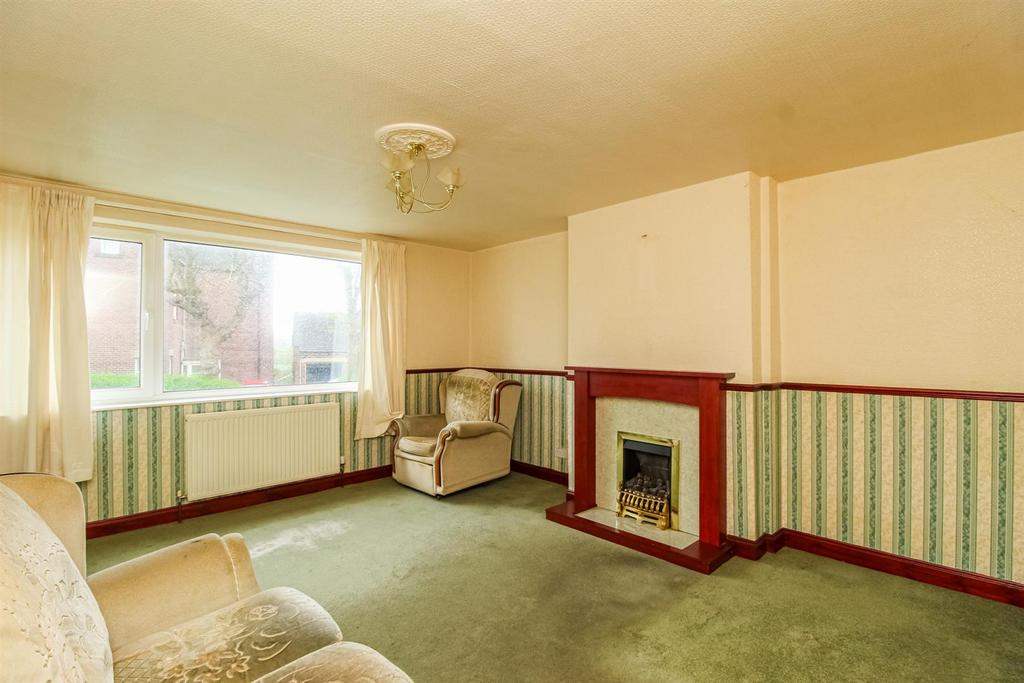 Runtlings, Ossett WF5 3 bed end of terrace house for sale £150,000