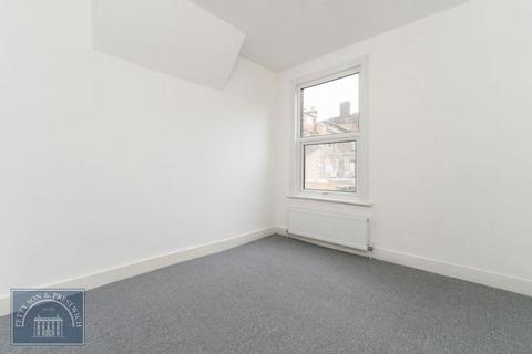 3 Leslie Road, London, E11 4HF