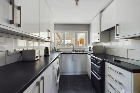 24 Angle Ways, Stevenage, SG2 9AW