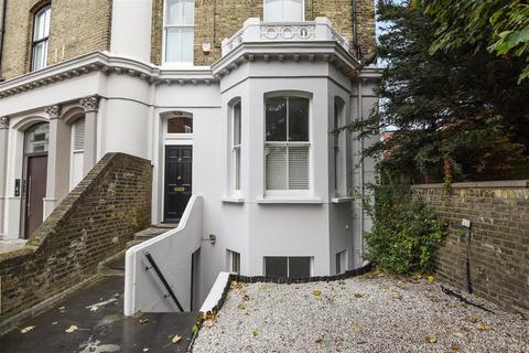 1 bedroom flat to rent, Upper Richmond Road, London