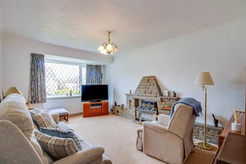 2 bedroom bungalow for sale, Barmby Close, Ossett WF5