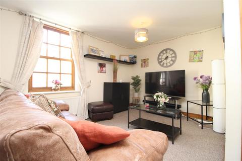 2 bedroom apartment for sale, Castlegate Mews, Thirsk YO7