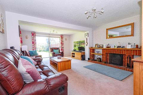 4 bedroom detached house for sale, Bunyan Close, Tring