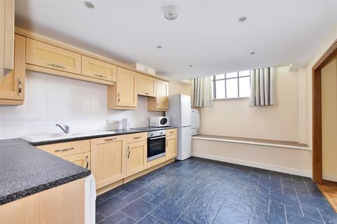 3 bedroom apartment to rent, Ovaltine Court, Kings Langley WD4