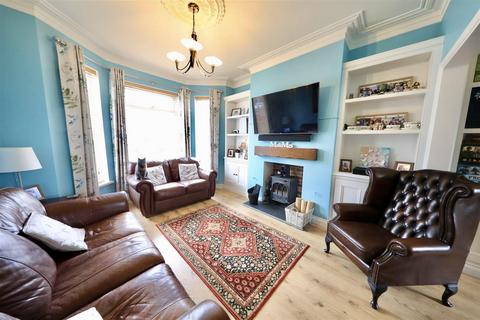 3 bedroom end of terrace house for sale, Summergangs Road, Hull