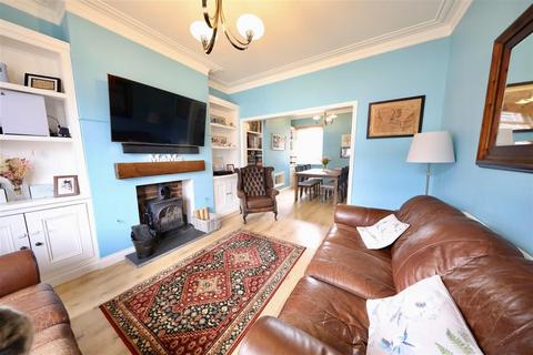143 Summergangs Road, Hull, HU8 8JY