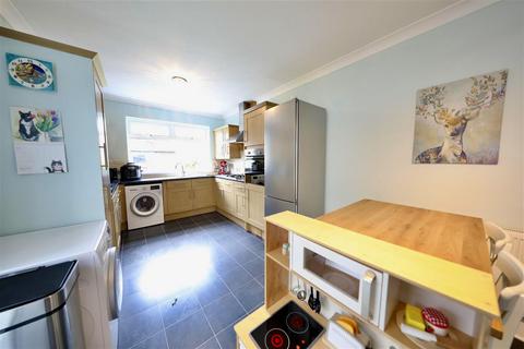 143 Summergangs Road, Hull, HU8 8JY