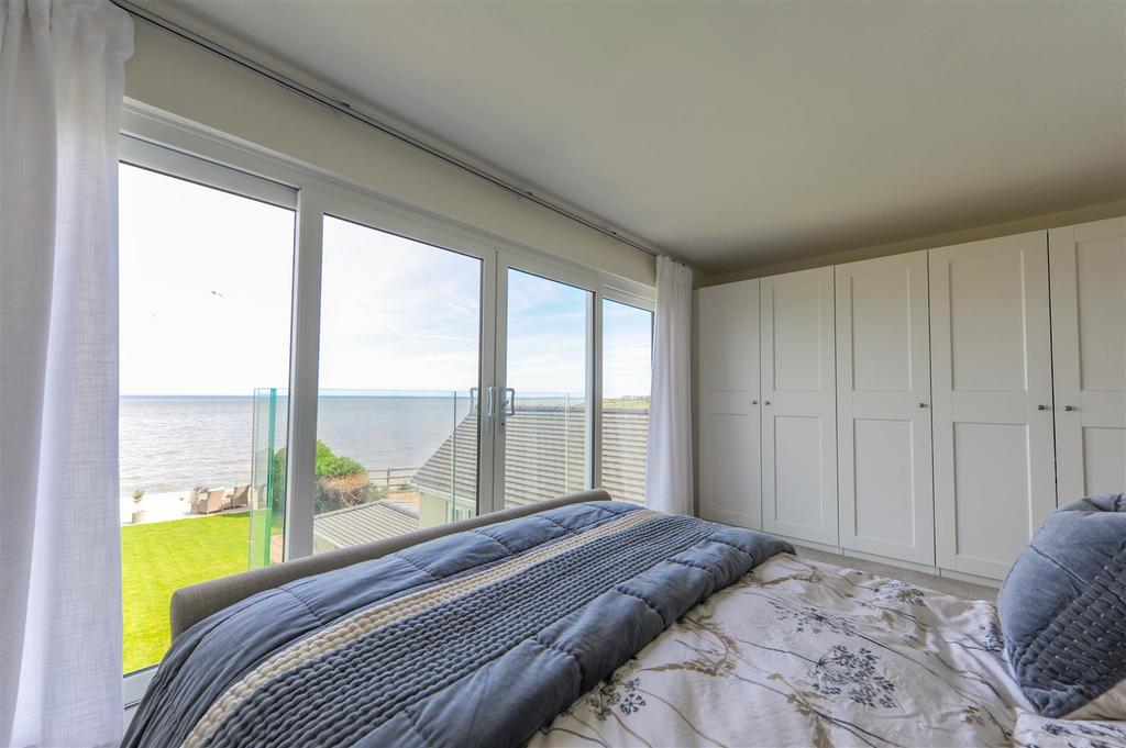 Bedroom 1.jpg