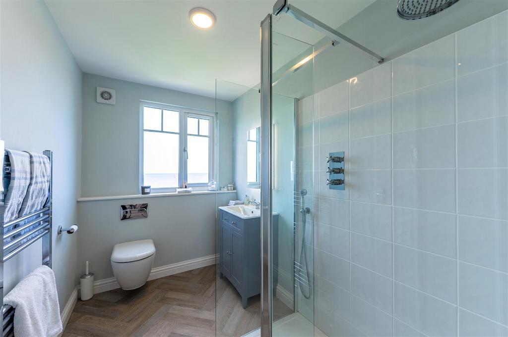 Shower Room.jpg