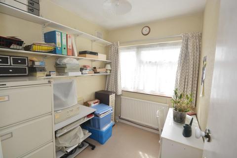 48 Holyrood Avenue, Harrow, HA2 8TP