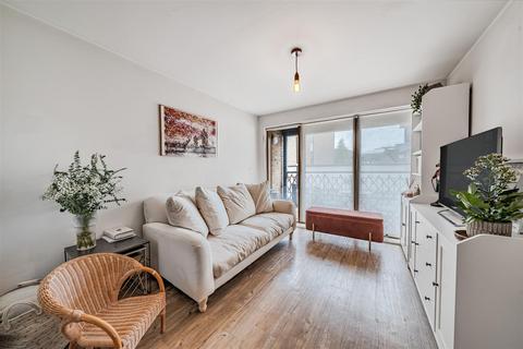 1 bedroom flat for sale, Mildmay Avenue, London N1