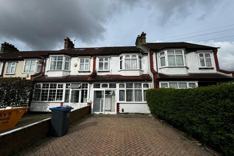 4 bedroom terraced house to rent, Buller Road, Thornton Heath