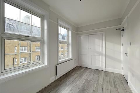 3 bedroom flat to rent, Chalton Street, London NW1