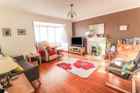 80 Pilkingtons, Church Langley, Harlow, CM17 9DR