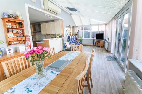 80 Pilkingtons, Church Langley, Harlow, CM17 9DR