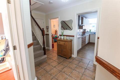 80 Pilkingtons, Church Langley, Harlow, CM17 9DR