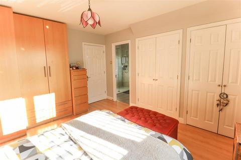 80 Pilkingtons, Church Langley, Harlow, CM17 9DR