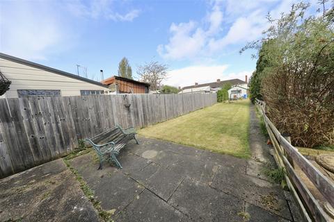 3 bedroom terraced house for sale, Keswick Gardens, Cottingham