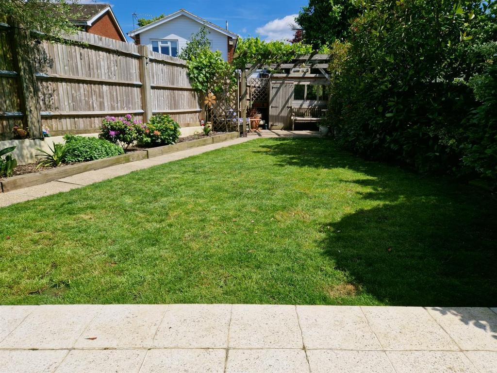 15 Oakmere Close, EN6 (5).jpeg